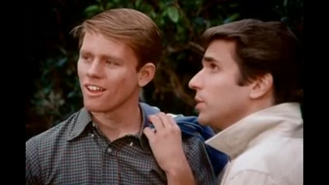 Happy Days - 1x7 - Fonzie Drops In