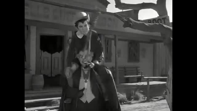 Munsters - 1x35 - Herman's Happy Valley