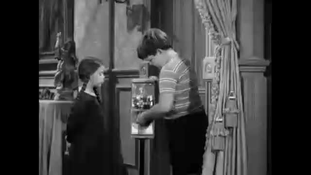 Addams Family - 2x8 - Morticia The Writer