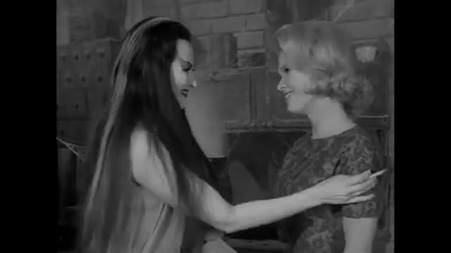 Munsters - 1x33 - Lily Munster, Girl Model