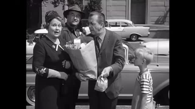 Dennis The Menace - 2x3 - Dennis And The Radio Set