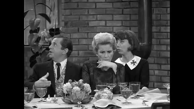 Dick Van Dyke - 5x18 - The Curse Of The Petrie People