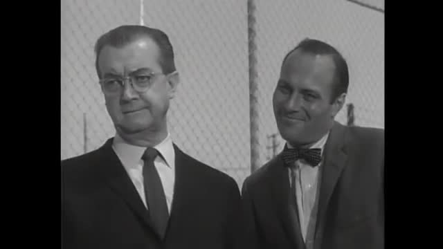 Dennis The Menace - 3x8 - Dennis And The Pee Wee League