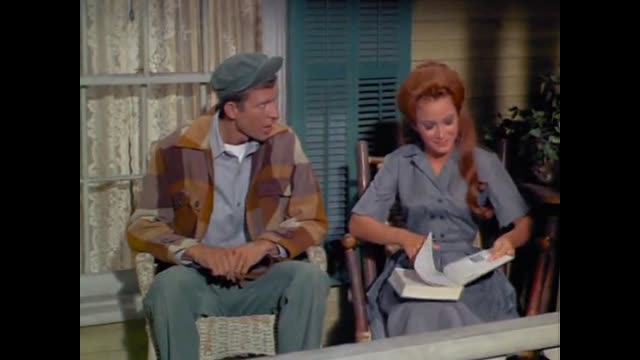 Green Acres  - 2x8 - Eb Discovers The Birds And The Bees