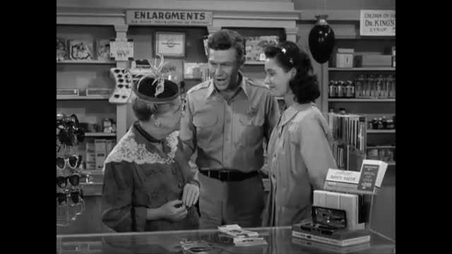 Andy Griffith - 1x4 - Ellie Comes To Town