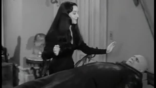 Addams Family - 1x24 - Crisis In The Addams Family