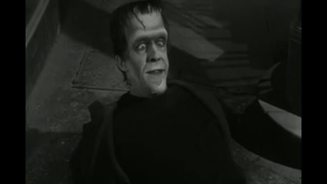 Munsters - 1x9 - Knock Wood, Here Comes Charlie