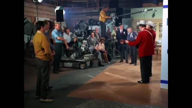 Beverly Hillbillies - 5x14 - Foggy Mountain Soap