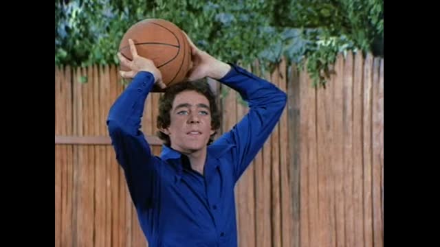 Brady Bunch - 3x9 - The Private Ear