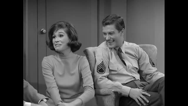 Dick Van Dyke - 4x10 - Pink Pills And Purple Parents