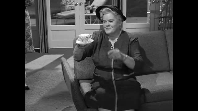 Bewitched - 1x7 - The Witches Are Out