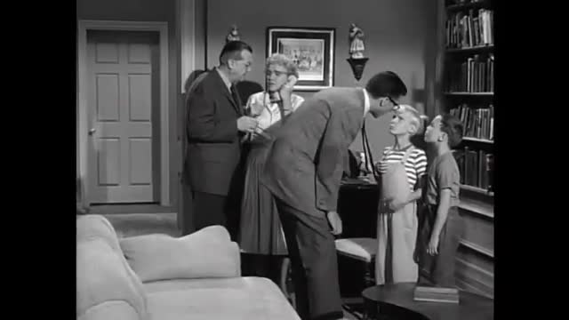 Dennis The Menace - 2x5 - The Stock Certificate