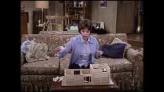 Laverne & Shirley - S5E26 - Seperate Tables