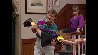 Full House - S1E17 - Danny's Very First Date