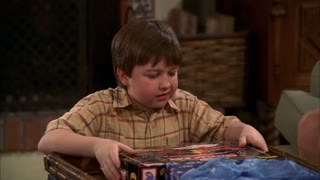 Two and a Half Men - S1E19 - I Remember the Coatroom, I Just Don't Remember You