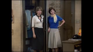 Laverne & Shirley - S4E23 - There's a Spy in My Beer