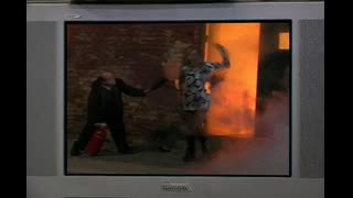 It's Always Sunny in Philadelphia - S3E8 - Frank Sets Sweet Dee on Fire