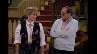 Newhart - S8E1 - Don't Worry Be Pregnant