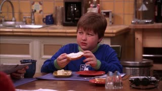 Two and a Half Men - S2E21 - A Sympathetic Crotch to Cry On