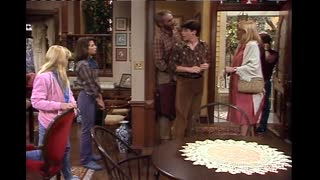 Family Ties - S3E11 - Don't Kiss Me, I'm Only the Messenger