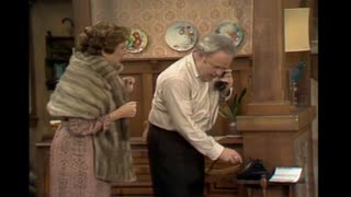 All in the Family - S2E20 - Edith Gets a Mink