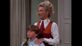 The Mary Tyler Moore Show - S1E1 -  Love is All Around