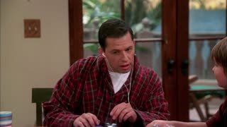 Two and a Half Men - S5E6 - Help Daddy Find His Toenail
