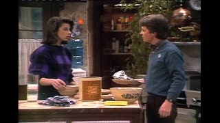 Family Ties - S3E20 - Don't Know Much About History . . .