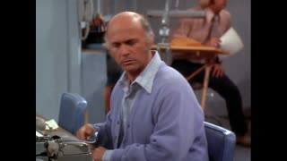 The Mary Tyler Moore Show - S4E13 - I Gave at the Office
