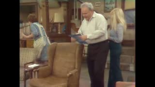 All in the Family - S5E24 - Mike Makes His Move