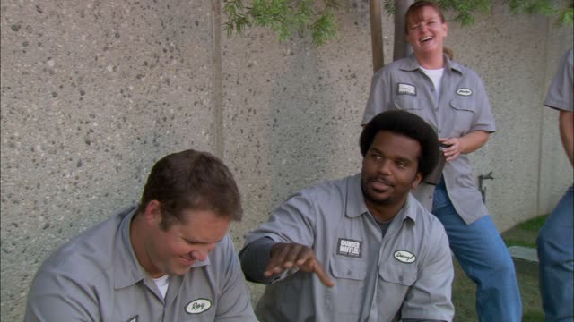 the.office.us.s02e02.french.1080p.web.h264-nero