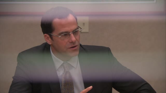 the.office.us.s09e16.part.1.french.1080p.web.h264-nero