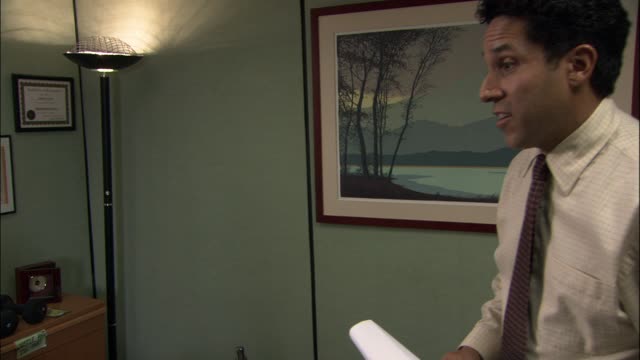 the.office.us.s01e04.french.1080p.web.h264-nero