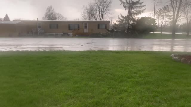 Ariana Raykotto - New Here (Official HD Video)