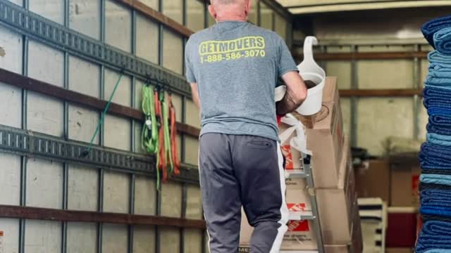 Get Movers in Waterloo, ON | N2L 5J3