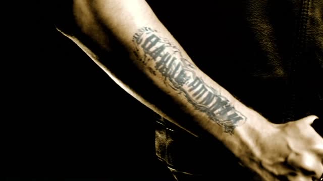 Sons of Anarchy S01E11