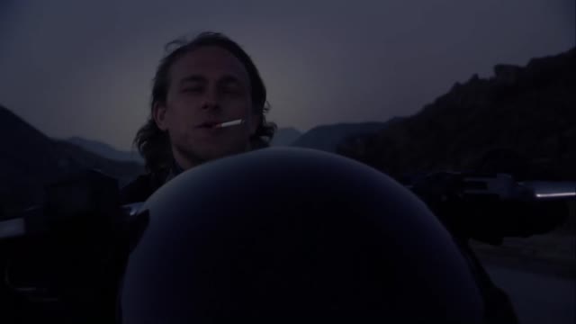 Sons of Anarchy S01E01