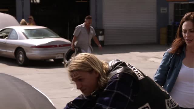 Sons of Anarchy S01E04