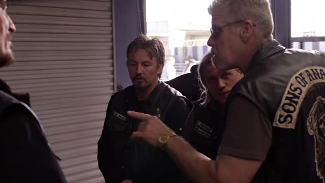 Sons of Anarchy S01E13