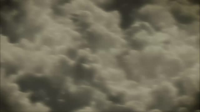 진격의 거인 #10 부응하다 - 트로스트 구 공방전 ⑥