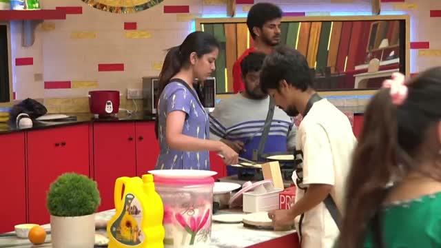 Bigg Boss S09E53 Day 52: Allies or Enemies?