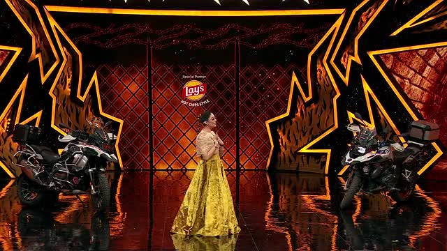 Bigg_Boss_Agnipariksha_S02E21_Agnipariksha_Fight_for_BB10_Ticket!